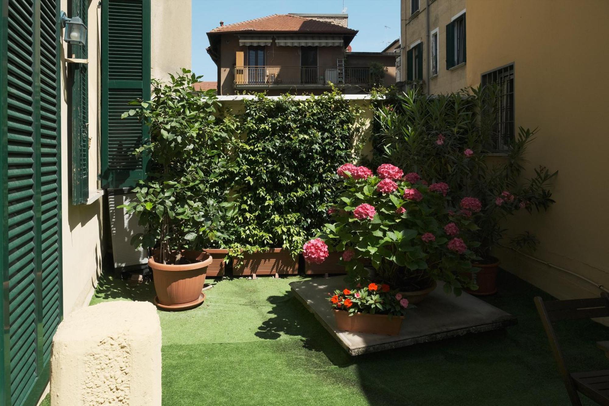 Comecasa Flowery Terraced Apartment Milano Dış mekan fotoğraf